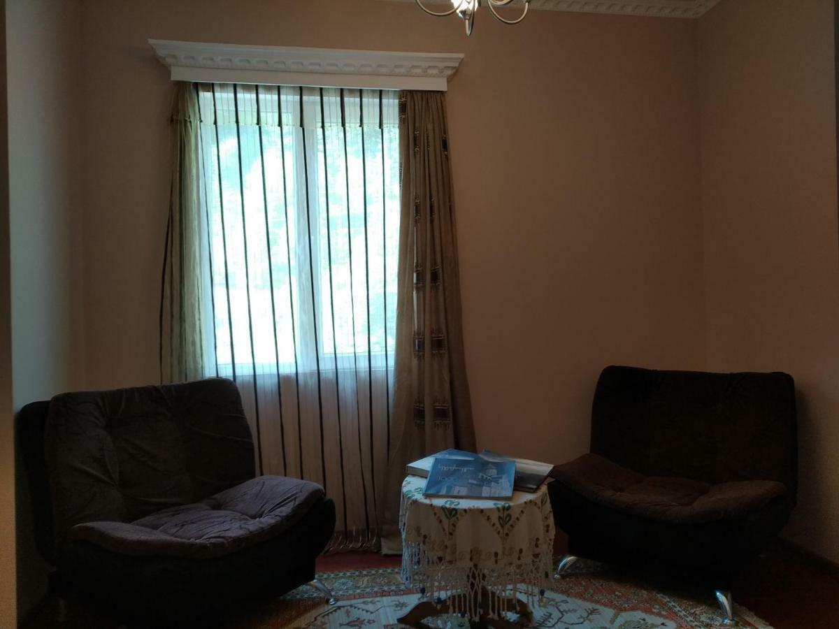 Raul Lushnu Darbaz Bed and Breakfast Μέστια Εξωτερικό φωτογραφία