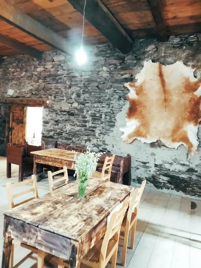 Raul Lushnu Darbaz Bed and Breakfast Μέστια Εξωτερικό φωτογραφία